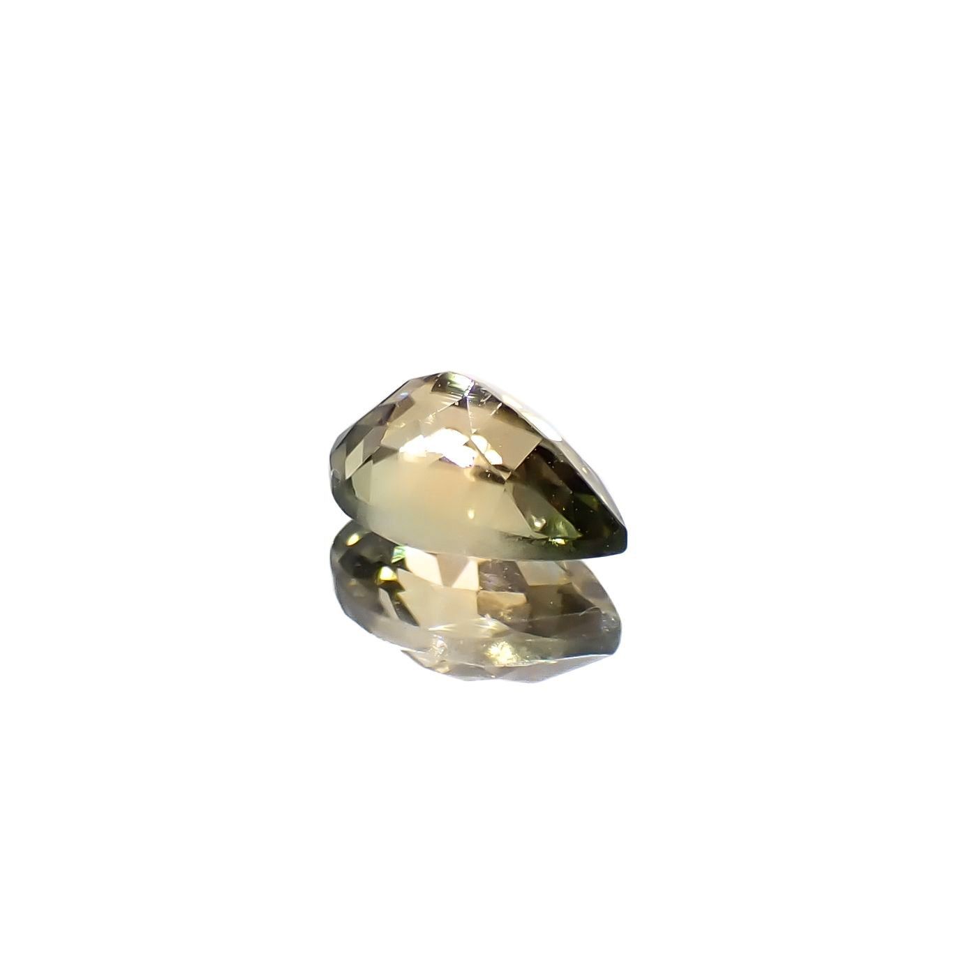 イエロートルマリン ブラジル産 0.47ct / 6.2x4.1mm前後 [260929024]