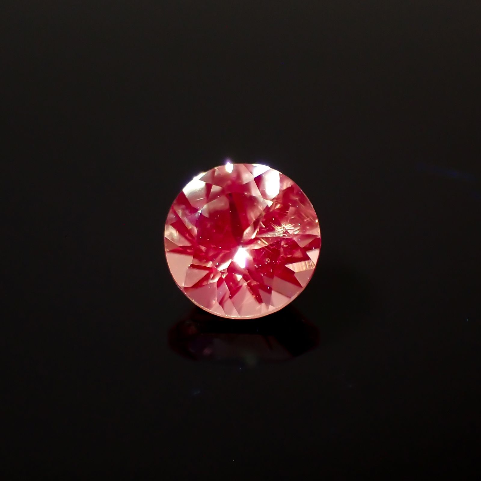 ドラゴンガーネット タンザニア産 0.59ct[230923314]4.9x4.9mm前後