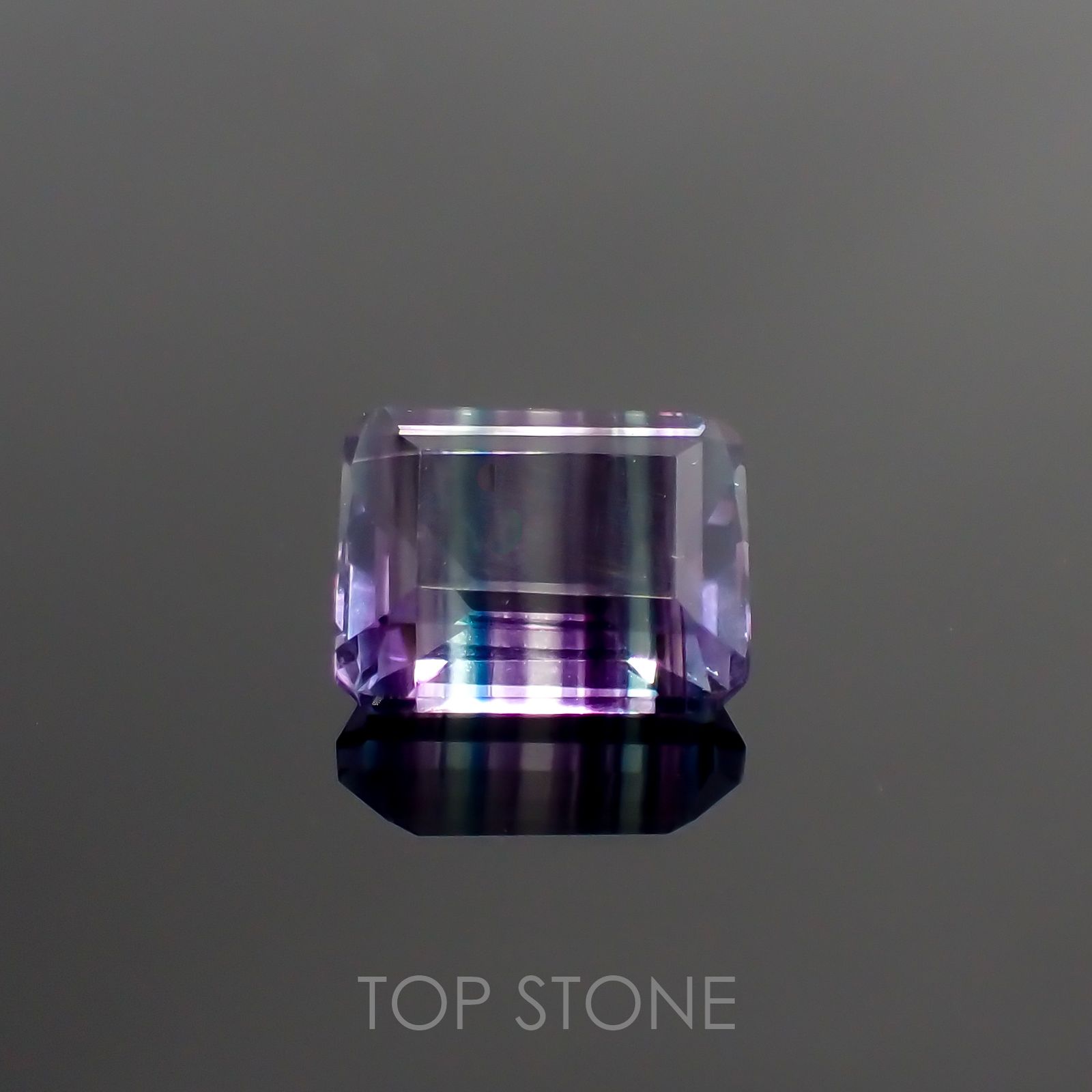 バイカラーフローライト ブラジル産 ルース 4.23ct[210913208]10.2×8.1mm前後