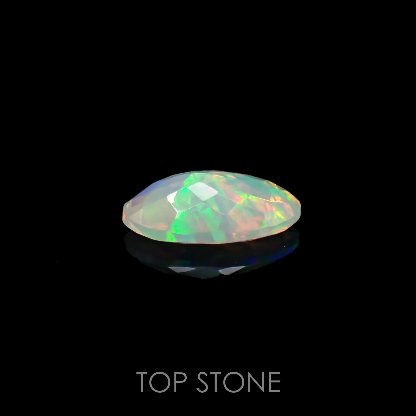 エチオピアオパール(宝石名オパール)エチオピア産 1.79ct 識別済[220717030]12.4x8.9mm前後