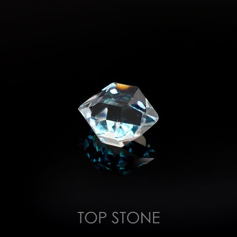 オイルインクォーツ 原石 パキスタン産 2.00ct[220917864]9.3x7.4mm前後