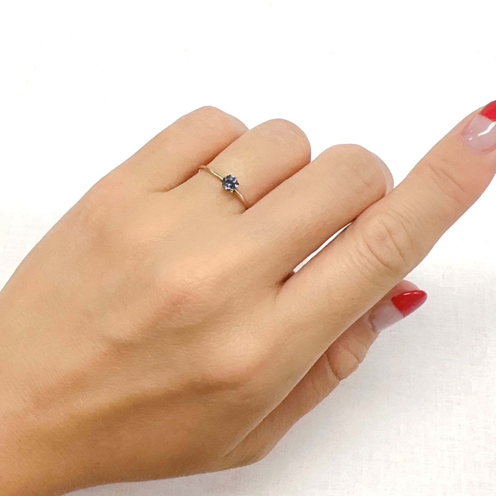 カラーチェンジガーネット アレキタイプ マダガスカル・ベキリー産 0.24ct[230923409]3.6x3.6mm前後