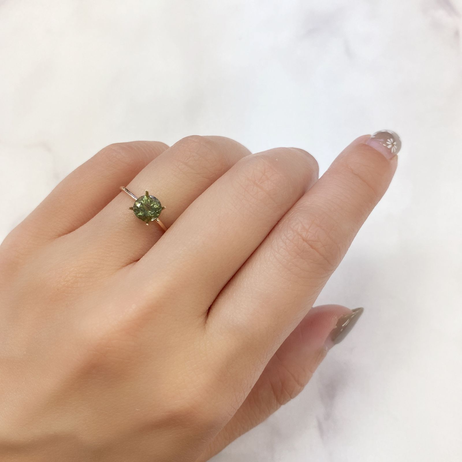 ルドウィジャイトインペリドット(宝石名ルドウィジャイトインペリドット) パキスタン産 1.05ct 識別済[211013502]6.2×6.1mm前後