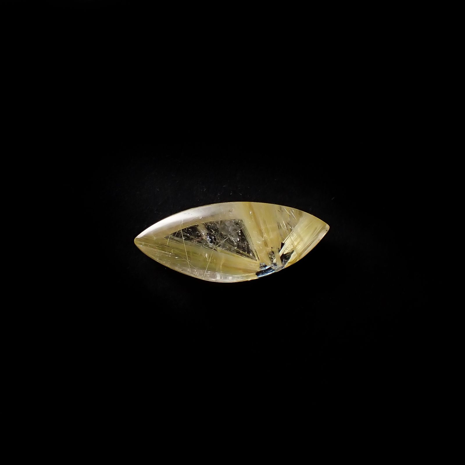 太陽ルチルクォーツ ブラジル産 5.30ct[240427304]20.5x8.2mm前後
