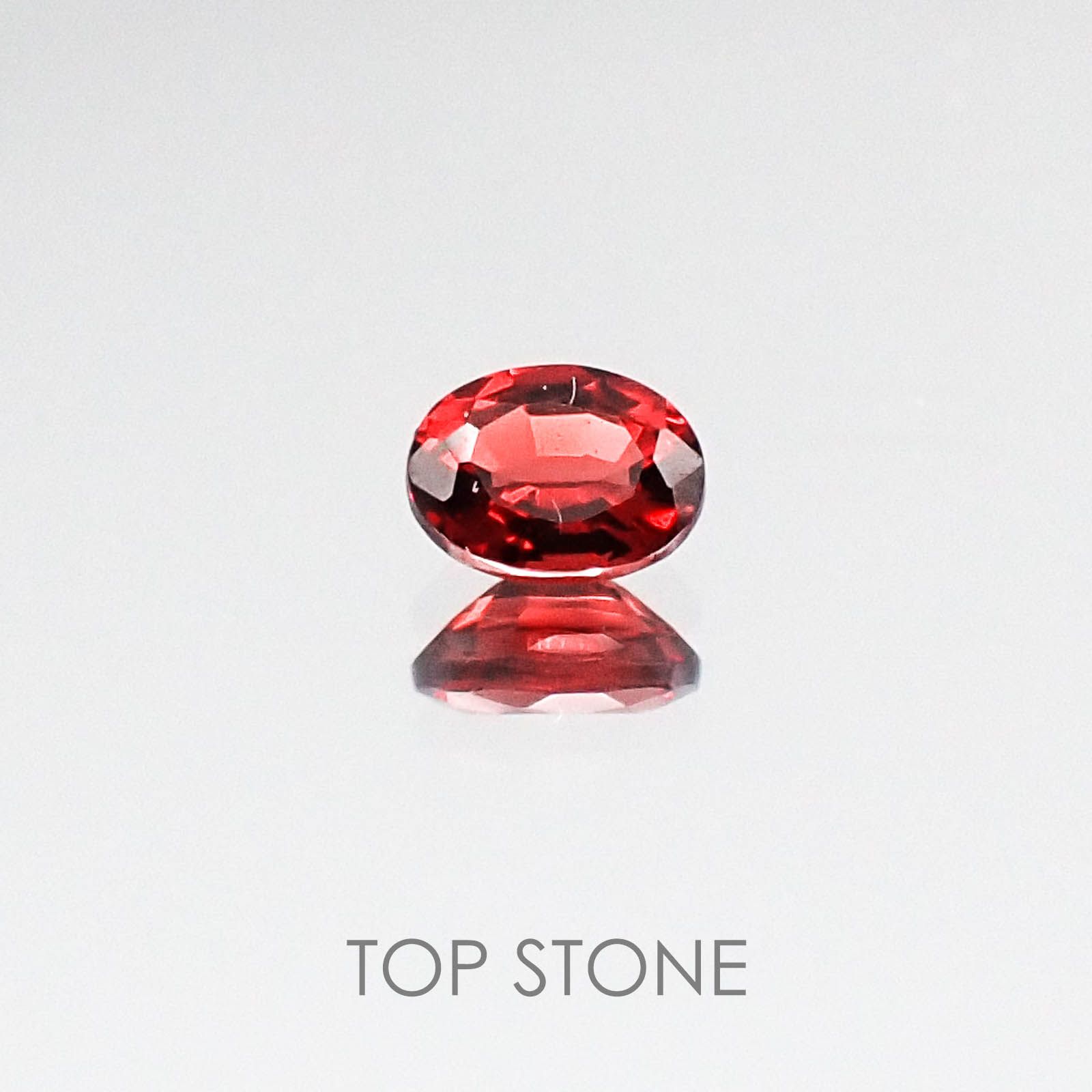 レッドスピネル タンザニア産 ルース 0.21ct[20073932]4.1×3mm前後