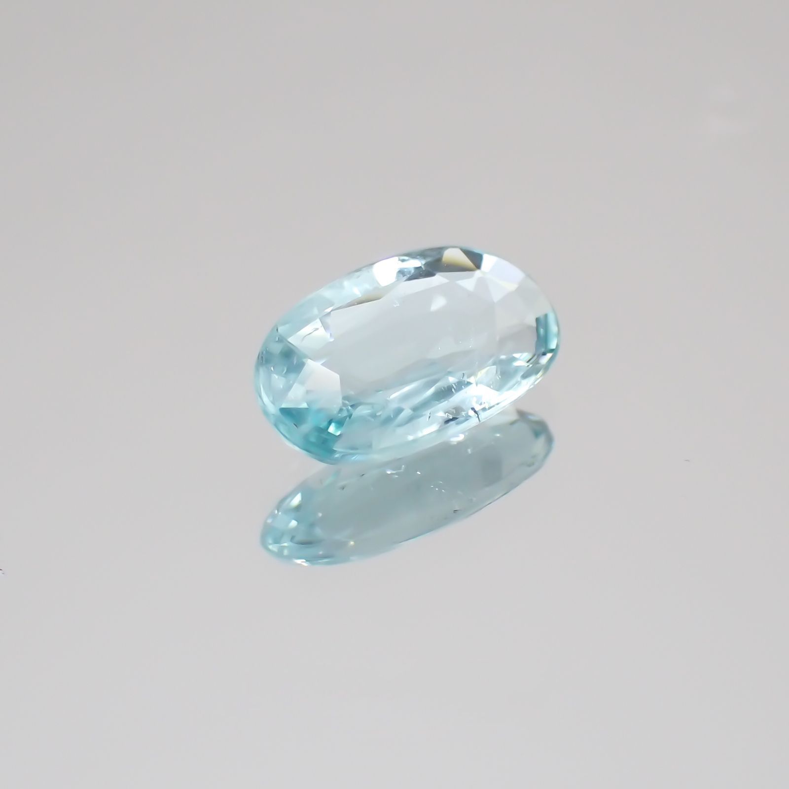 パライバトルマリン(宝石名トルマリン/別名パライバ・トルマリン)モザンビーク産 0.65ct 識別済[230421884]7.9x4.7mm前後