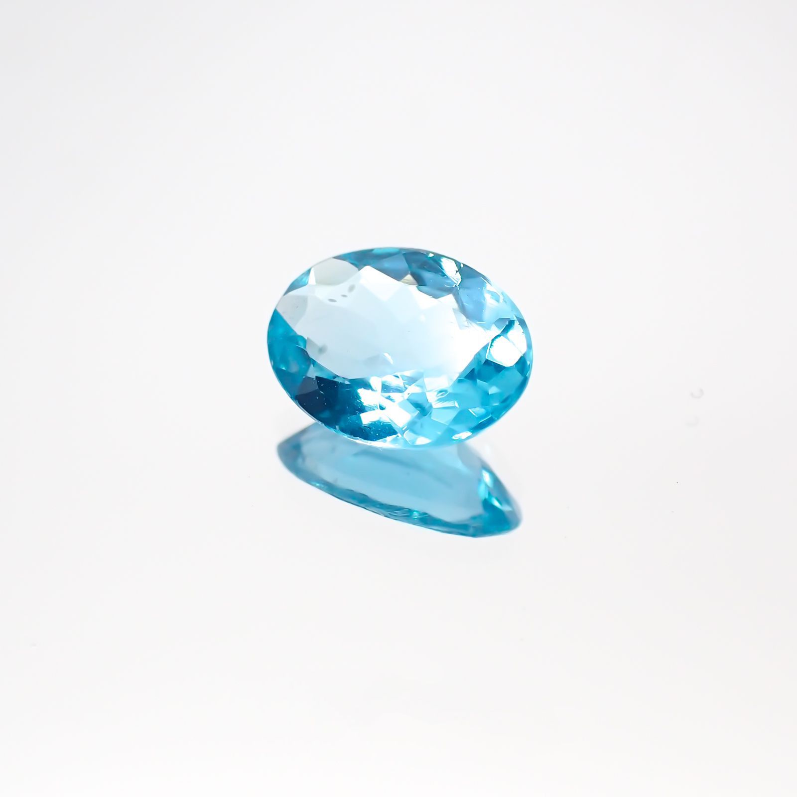 アパタイト(宝石名アパタイト)ブラジル産 1.03ct 識別済[230823190]8.1x6.2mm前後