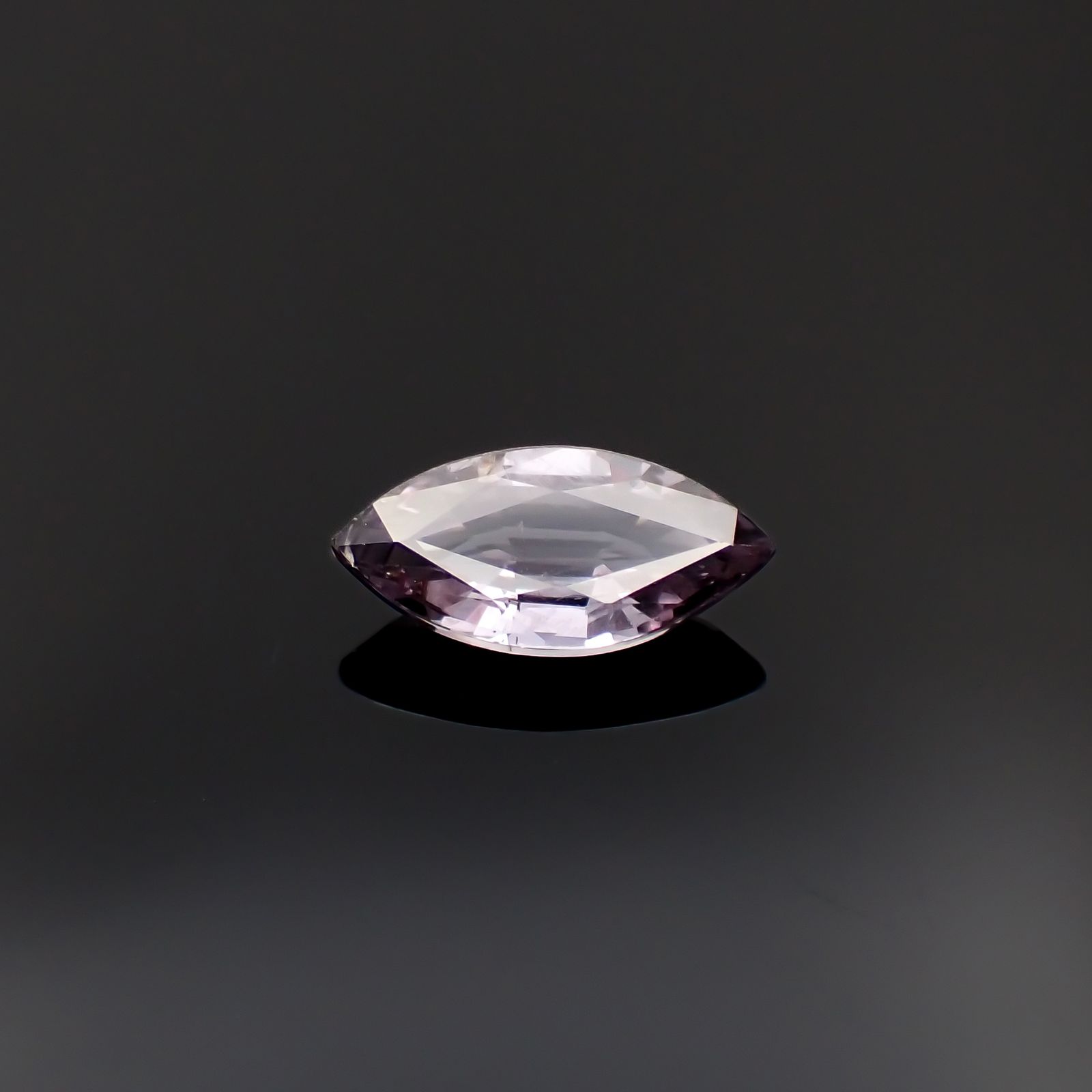 ベキリーブルーガーネット（カラーチェンジガーネット アレキタイプ）(宝石名ガーネット)マダガスカル・ベキリー産 1.25ct 識別済[231224533]10.3x5.2mm前後