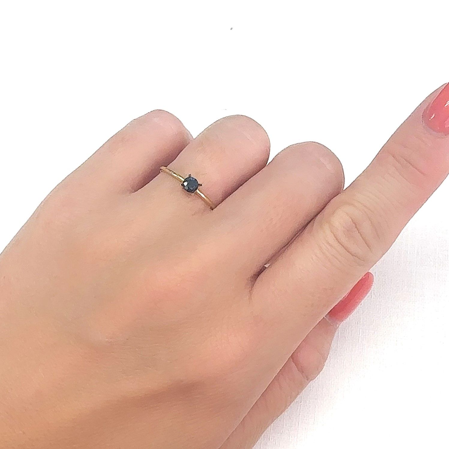 コバルトブルースピネル(宝石名ブルー・スピネル)タンザニア産 0.237ct ソ付(日独)[240928997]3.71x3.74mm前後