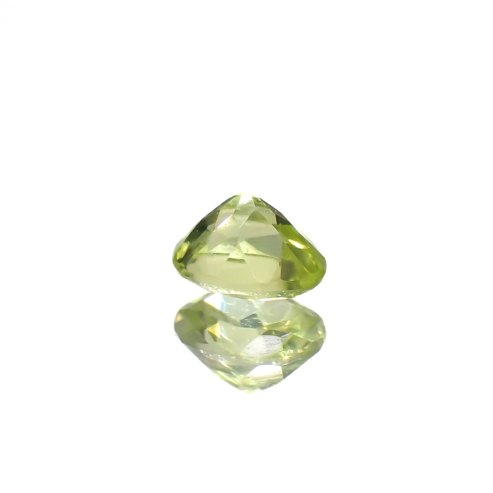 パロットクリソベリル(宝石名クリソベリル)インド産 0.23ct 識別済[230421810]4.1x3.1mm前後