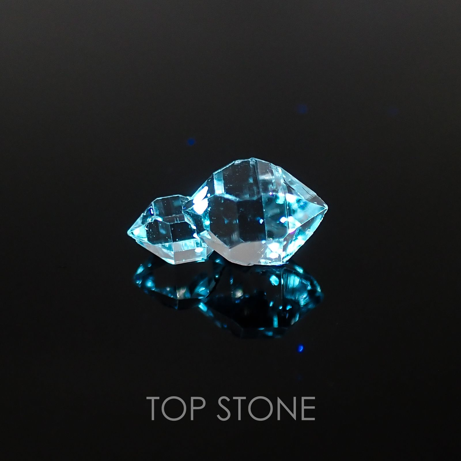 オイルインクォーツ パキスタン産 原石・結晶 2.07ct[20127543]12×6.8mm前後