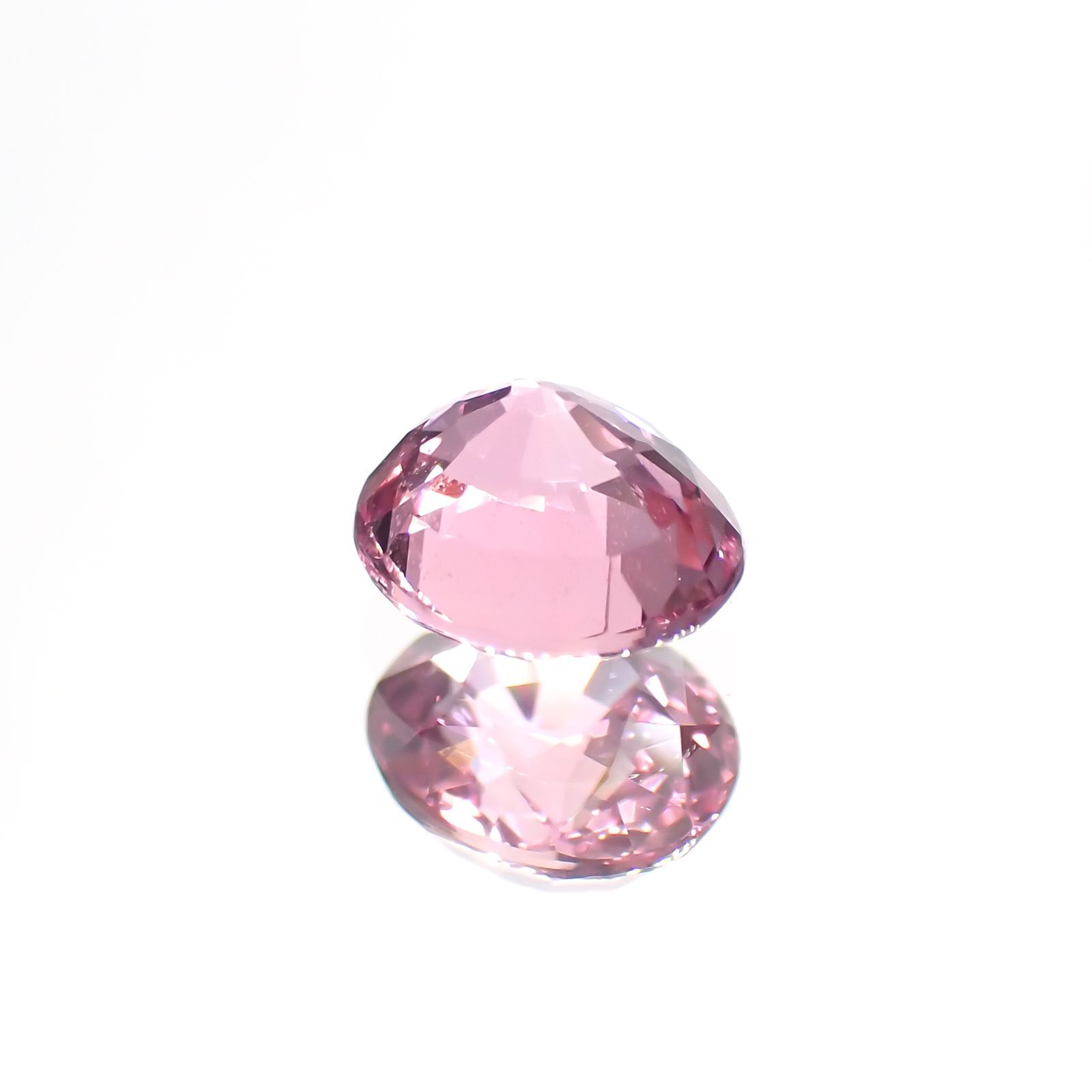 パパラチャサファイア(宝石名サファイア/別名パパラチャ・サファイア) スリランカ産 0.856ct DGL鑑付[21029431]5.9×5mm前後