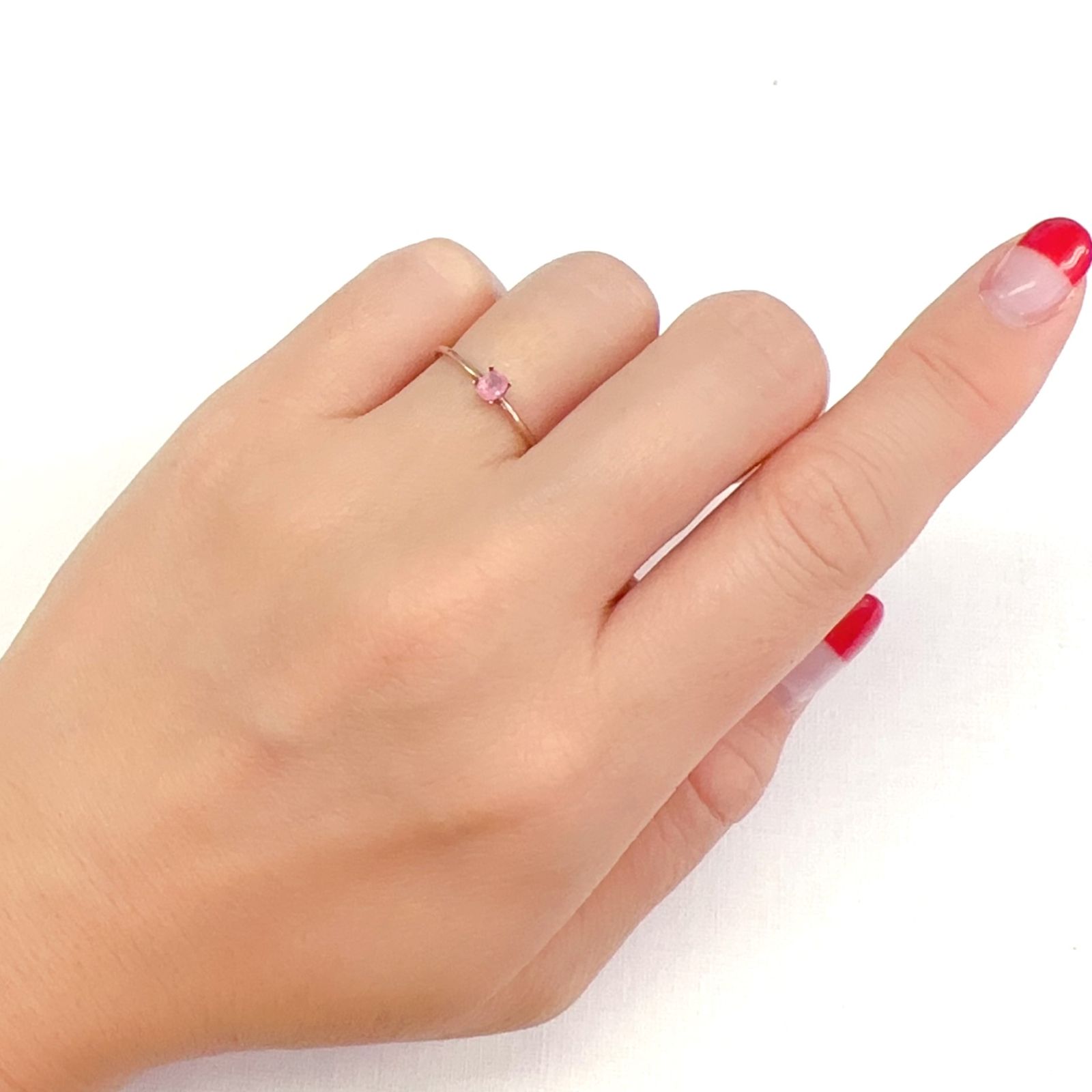 ペツォッタイト(ラズベリル)(宝石名ペツォッタイト)マダガスカル産 0.16ct 識別済[231023644]3.6x3mm前後