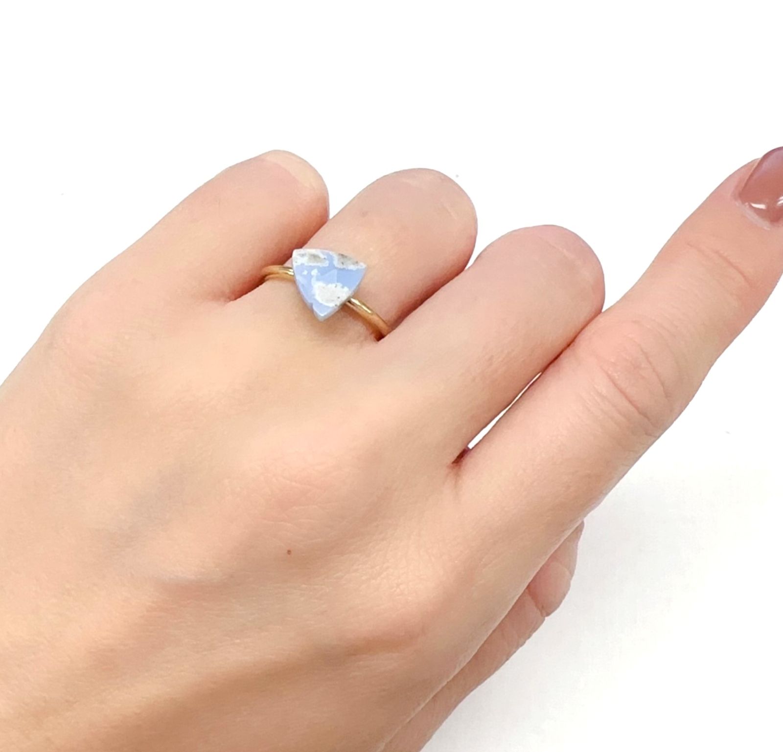 マトリックスブルーオパール アメリカ・オレゴン州産 1.31ct[240125676]8.8x8.6mm前後