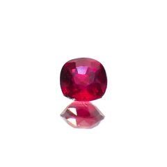 ルビー 非加熱 マダガスカル産 0.26ct / 3.5x3.4mm前後 [230622339]