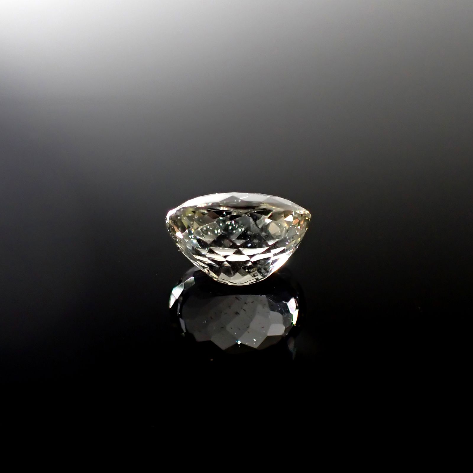 リリーパッドアパタイト フルオレッセンス アフリカ産 4.45ct [241129416]10.9x8.7mm前後