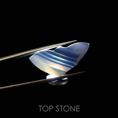 ◇カスタムカット◇アイリスアゲート2個セット(蝶々) スライス インドネシア・スマトラ産 12.69ct[221219251]29.1-27.8x17.5-14.6mm前後