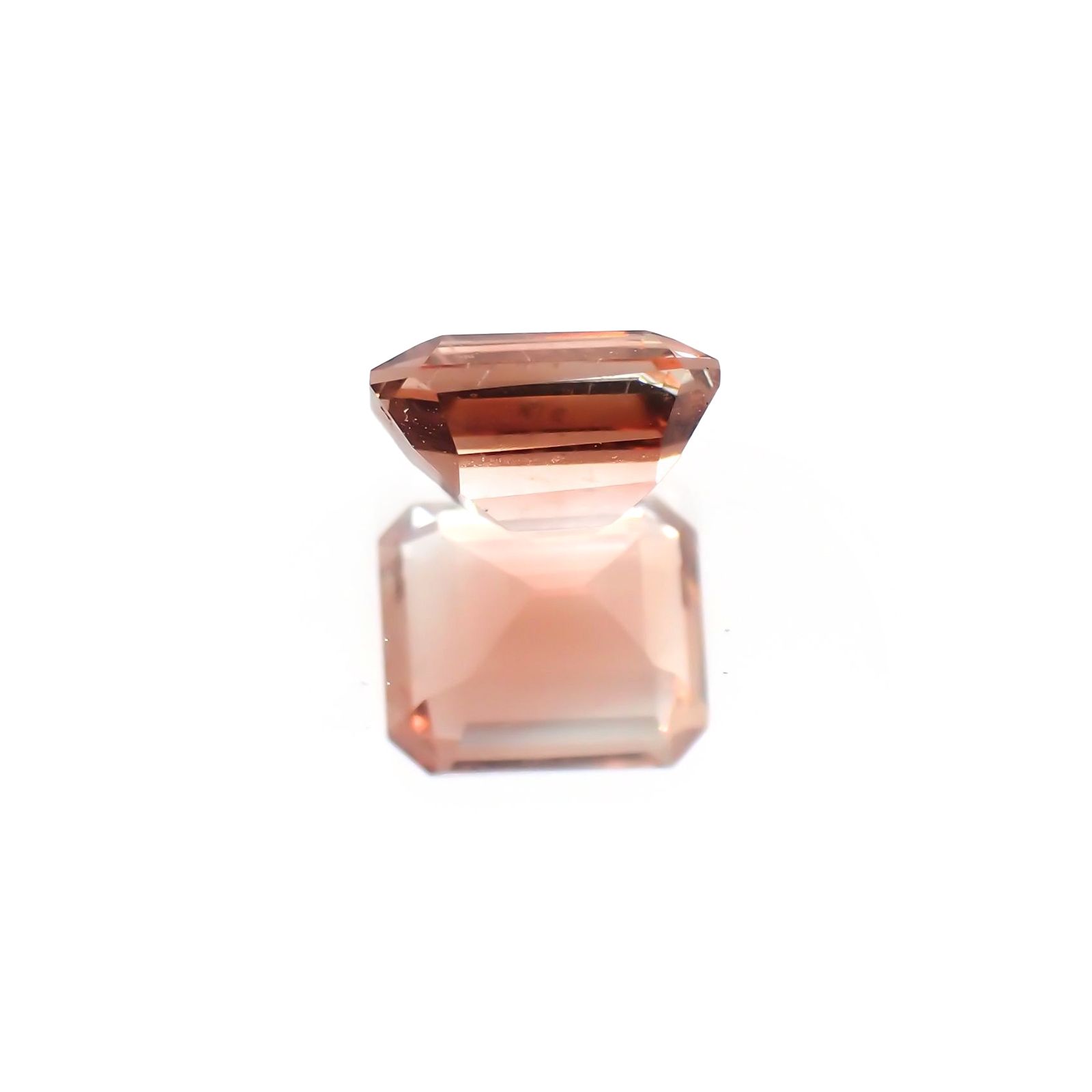 オレゴンサンストーン(宝石名ラブラドライト)アメリカ・オレゴン州産 識別済 1.18ct / 6.8x6mm前後 [230421894]