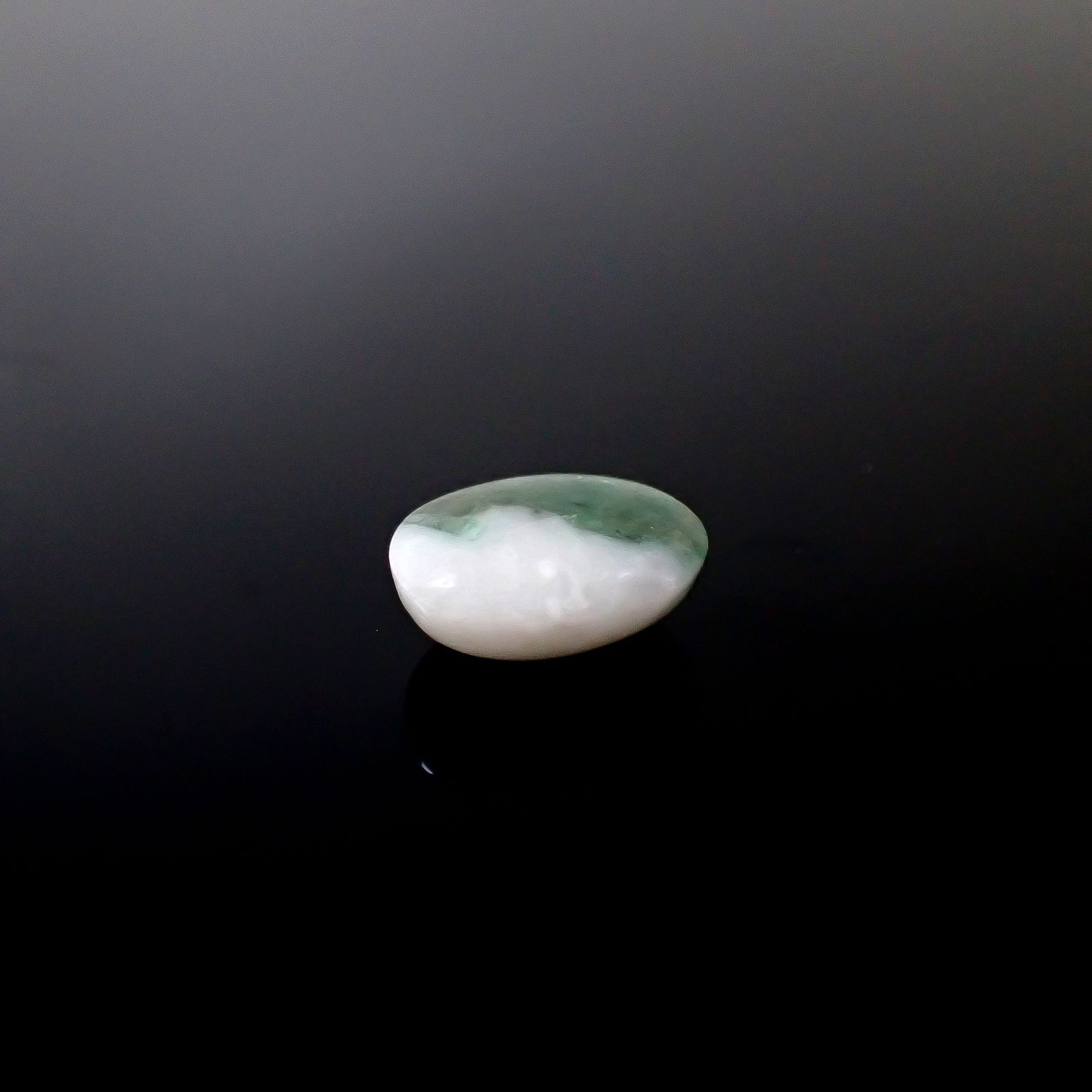 マトリックスエメラルド(エメラルドインクォーツ/フェルドスパー) ブラジル産 4.05ct [250430172]12.1x9.9mm前後
