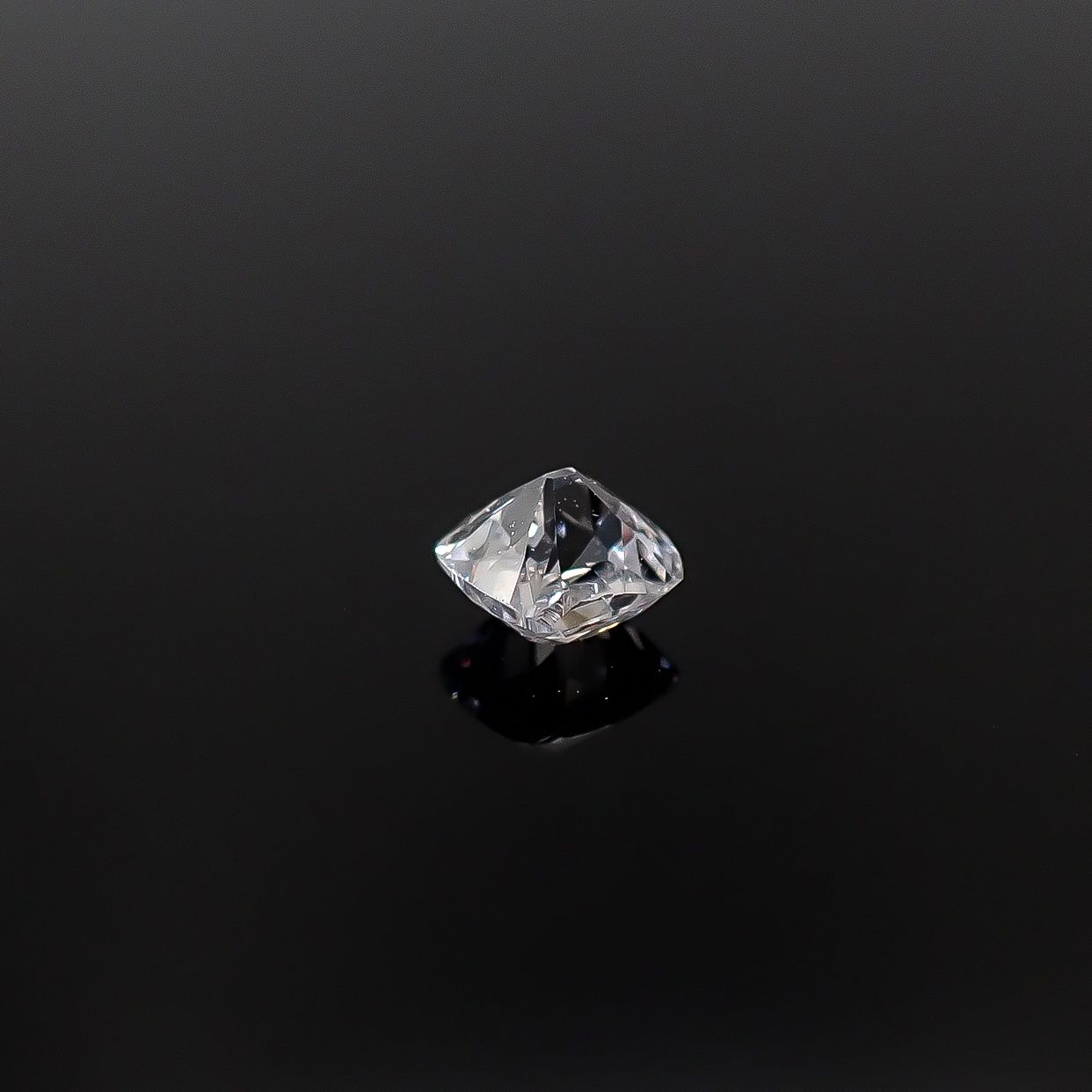 ◇オールドマインカット◇ダイヤモンド I1-SI2/F 0.079ct[231023631]2.3x2.2mm前後