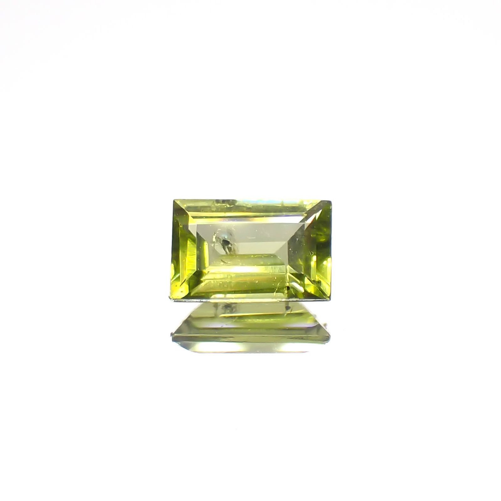 ブラックリリーパッドペリドット アメリカ・アリゾナ州産 0.41ct[240627935]5.4x3.5mm前後