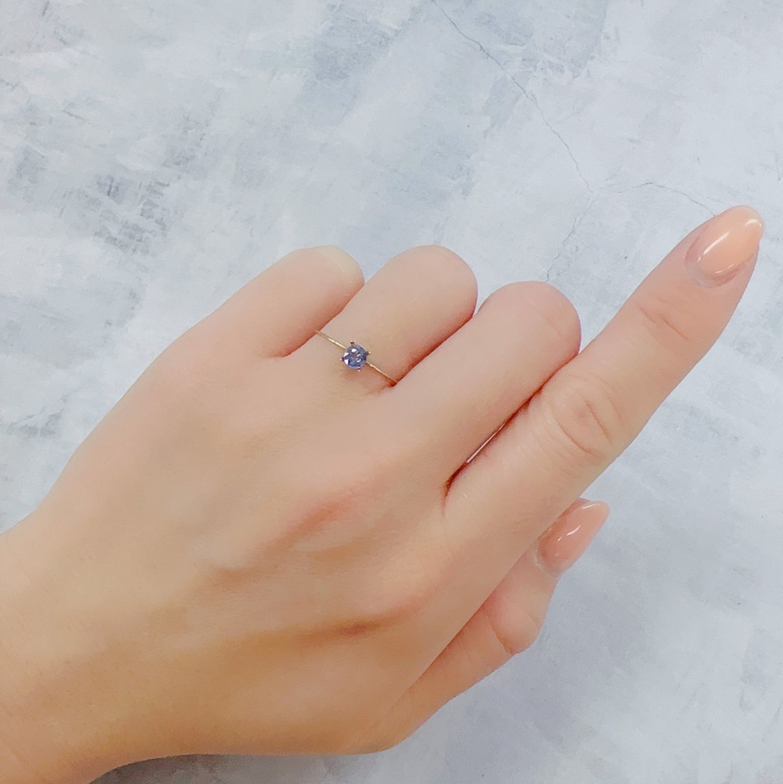 アイスブルーサファイア(宝石名サファイア)スリランカ/マダガスカル産 0.28ct 識別済[230119945]3.8x3.8mm前後