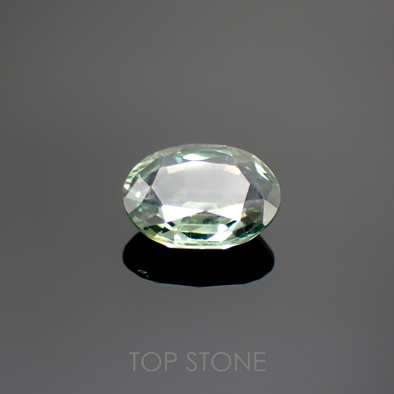 バイカラーサファイア(宝石名サファイア) マダガスカル/スリランカ産 2.128ct ソ付(彩珠)[210912477]8.9×6.9mm前後