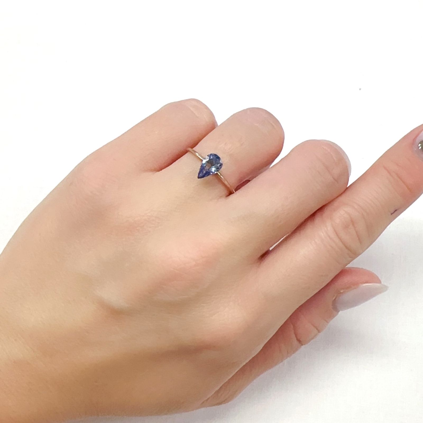 バイカラータンザナイト(宝石名タンザナイト)タンザニア産 0.79ct 識別済[231224644]7.9x5mm前後