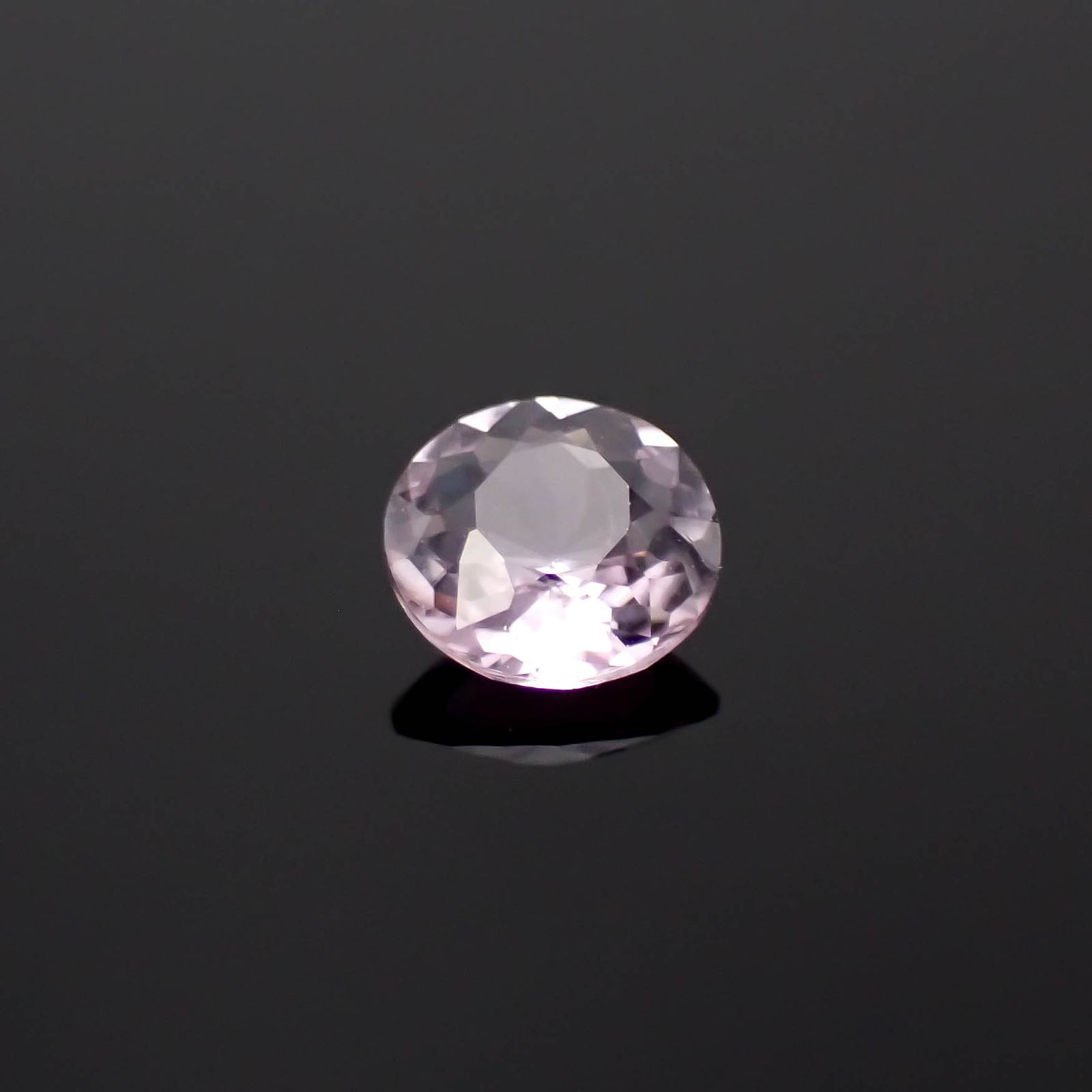 カラーシフト ピンクダイアスポア アフガニスタン産 0.37ct[240627972]4.9x4.9mm前後
