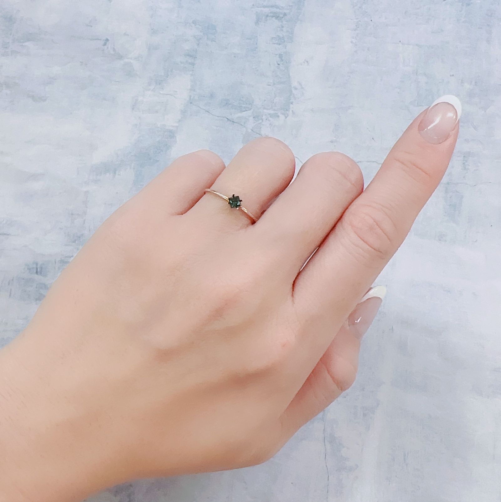 ◇プリンセスカット◇カラーチェンジガーネット アレキタイプ(宝石名ガーネット)マダガスカル・ベキリー産 0.17ct 識別済[221219621]2.9x2.8mm前後