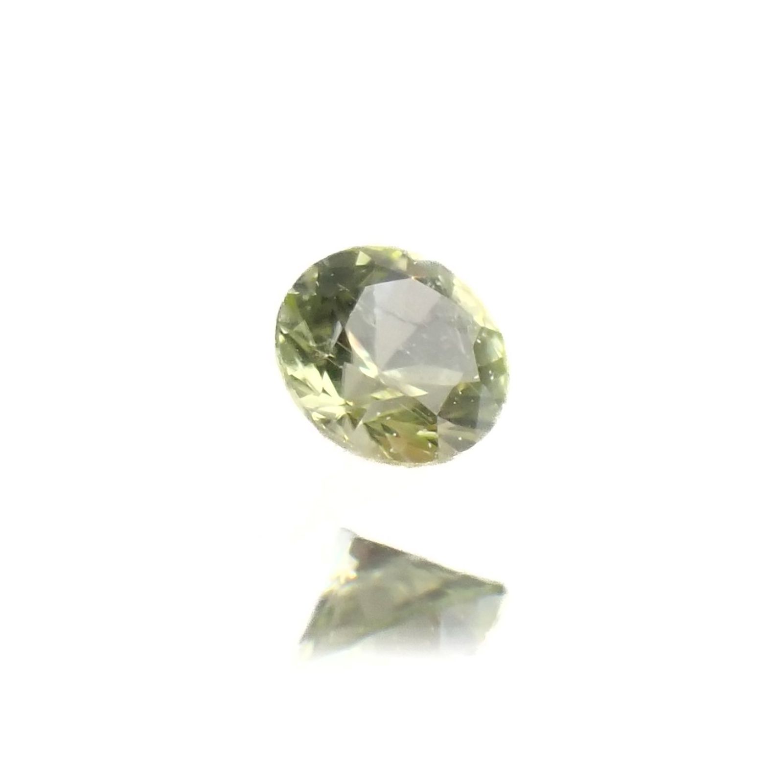 パラサイティックペリドット(宝石名ペリドット)採取地：ロシア 0.038ct 識別済[220616244]2.1x2.1mm前後