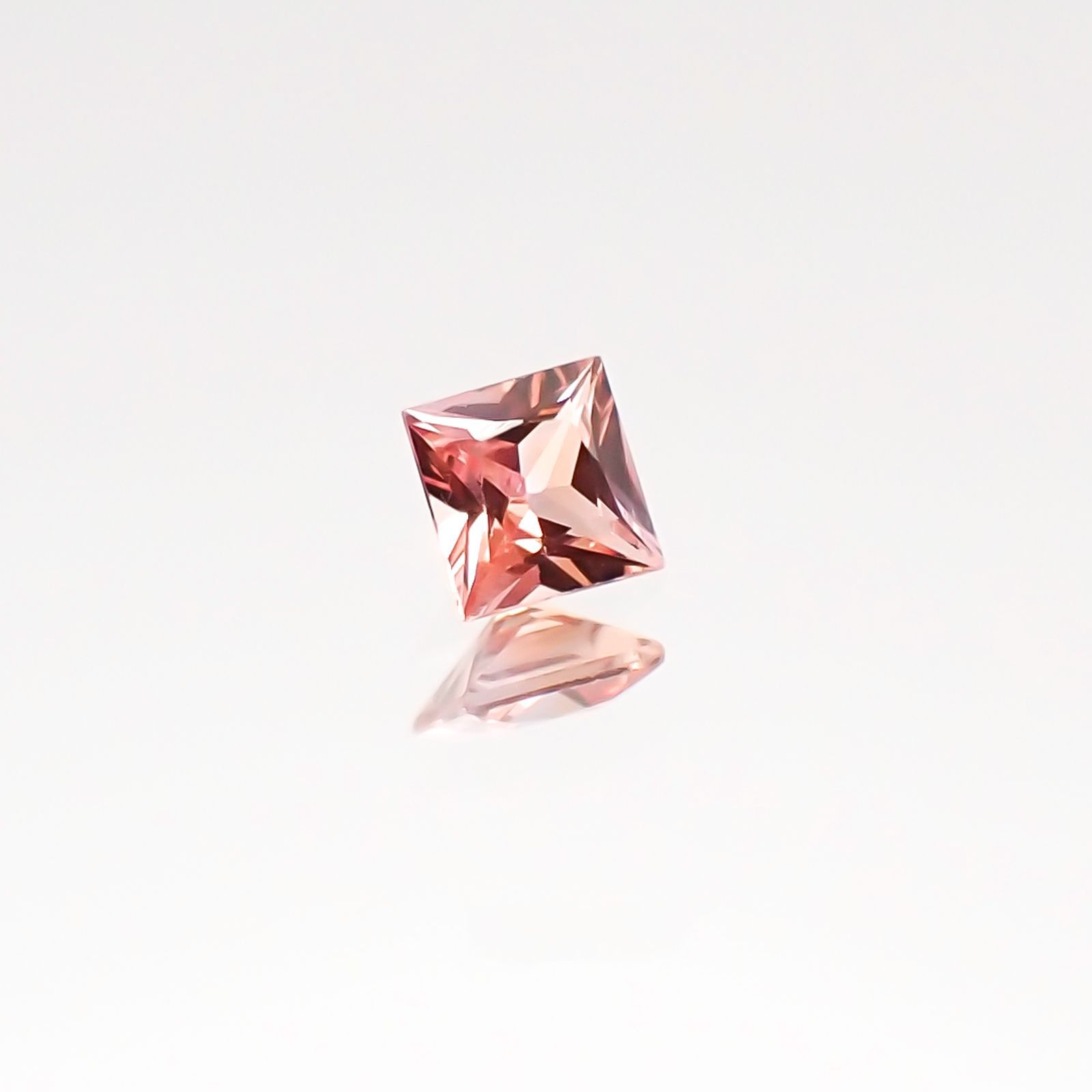 ◇プリンセスカット◇パパラチャサファイア スリランカ産 ルース 0.086ct ソーティング付き[20106950]2.51×2.44mm前後