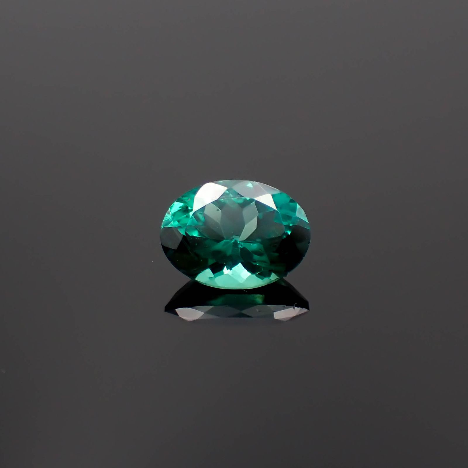 ノーブルモロキサイト マダガスカル産 1.25ct[230321374]8.1x6mm前後