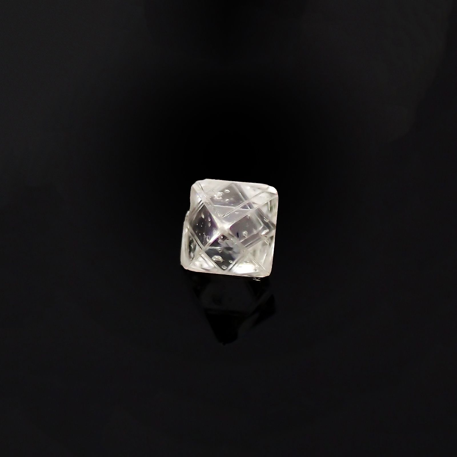 ソーヤブルダイヤモンド 原石 0.055ct [231023620]2.5x2.4mm前後