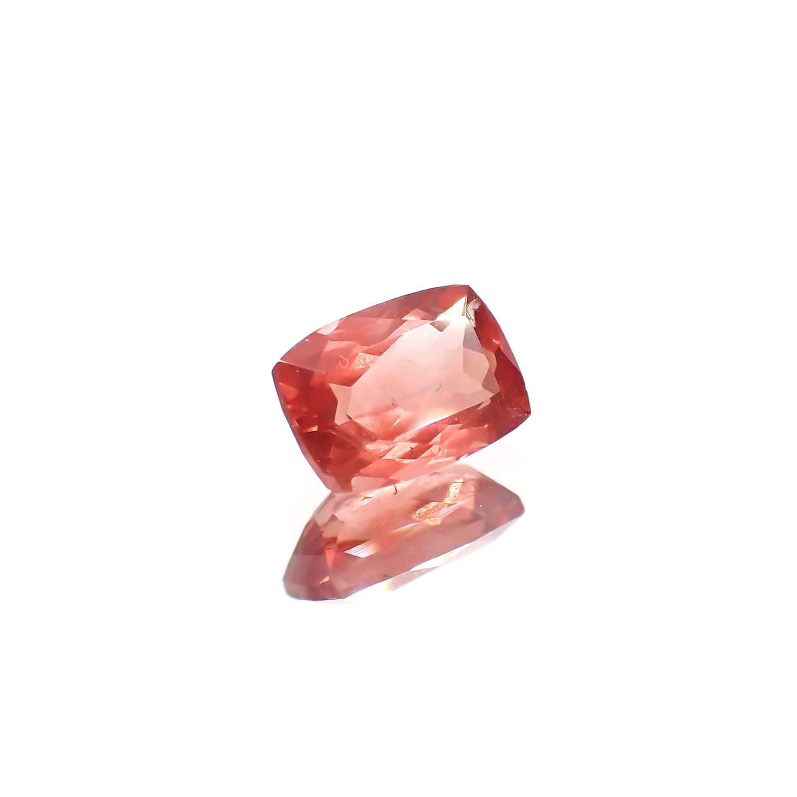 アンデシン(宝石名アンデシン)チベット産 識別済 0.85ct / 7.1x4.9mm前後 [220115260]