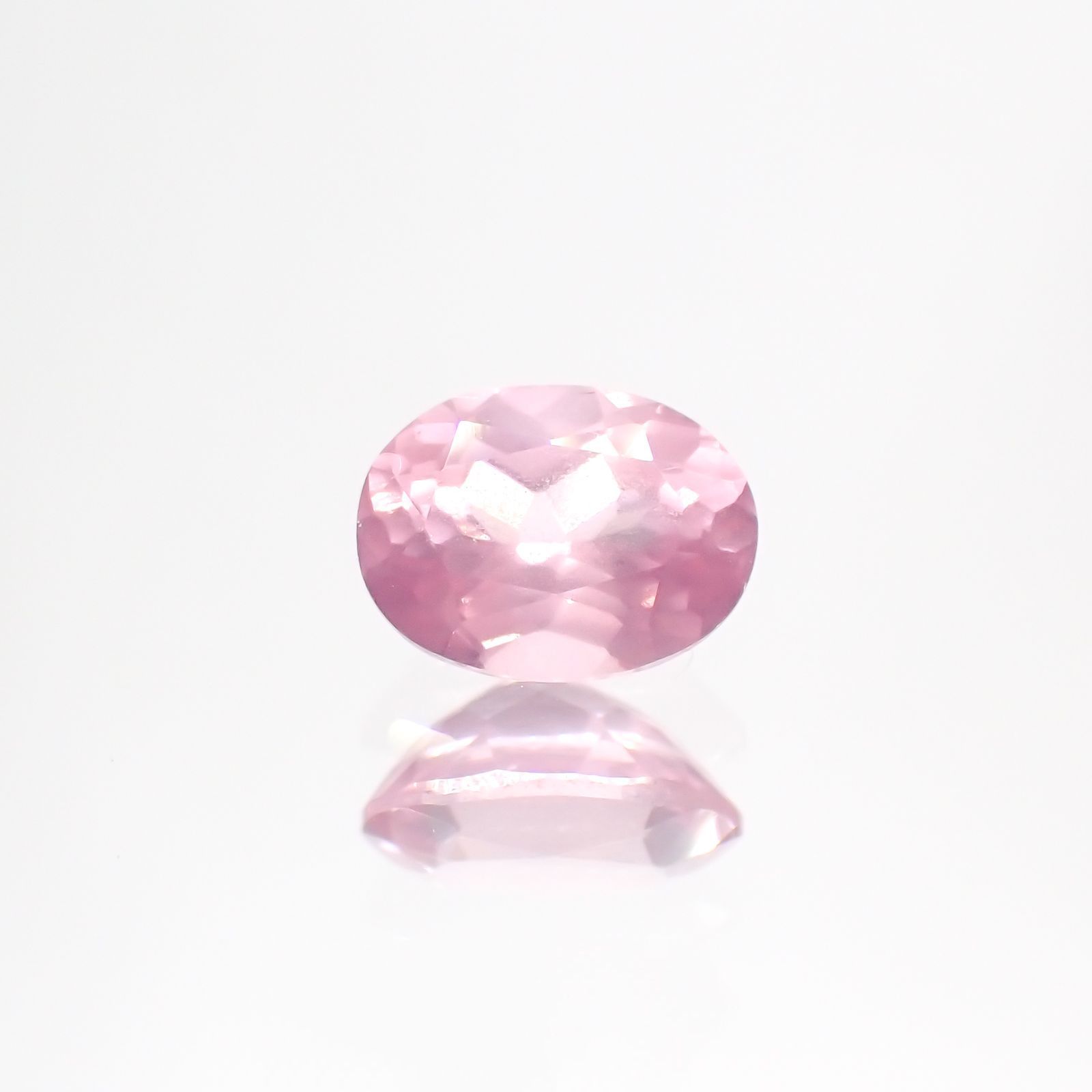 シルキーピンクスピネル(宝石名ピンク・スピネル) タンザニア産 0.58ct 識別済[210812906]5.8×4.2mm前後