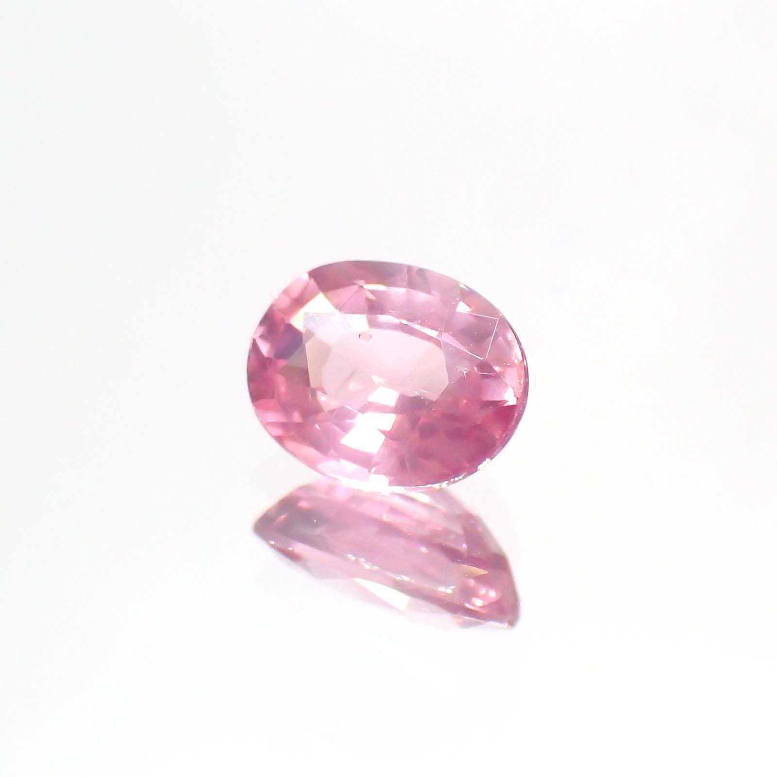 ピンクスピネル(宝石名ピンク・スピネル)タンザニア産 1.306ct ソ付(彩珠)[230722577]7.7x5.9mm前後