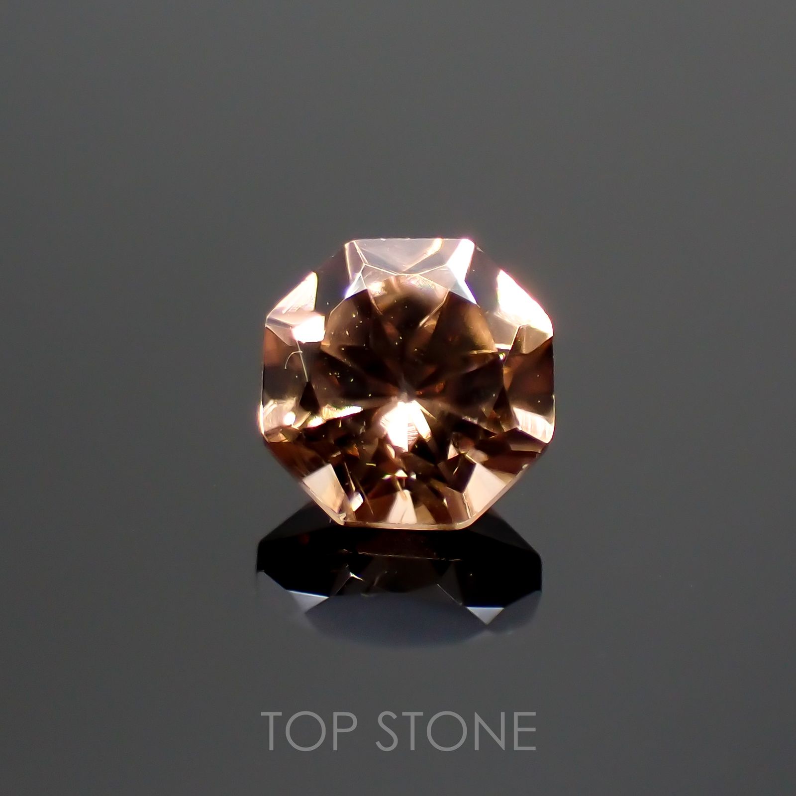 ◇オクタゴンカット◇シナモンカラージルコン(宝石名ジルコン) カンボジア産 0.88ct 識別済[210410482]5.2×5.1mm前後