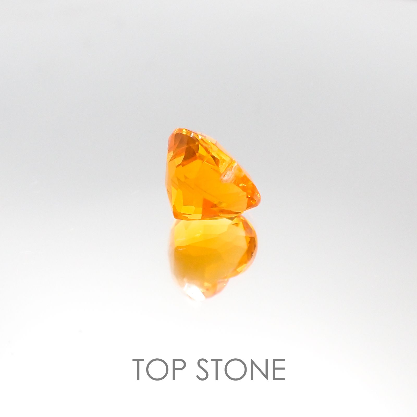 ファイヤーオパール メキシコ産 ルース 2.40ct[20085092]8.9×9.9mm前後