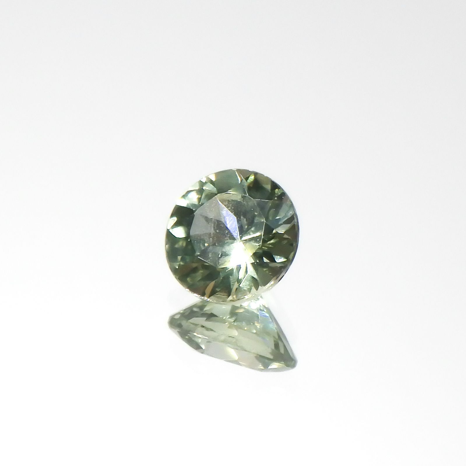 バナジウムクリソベリル(宝石名クリソベリル)マダガスカル産 0.439ct ソ付(日独)[220817419]4.62x4.69mm前後