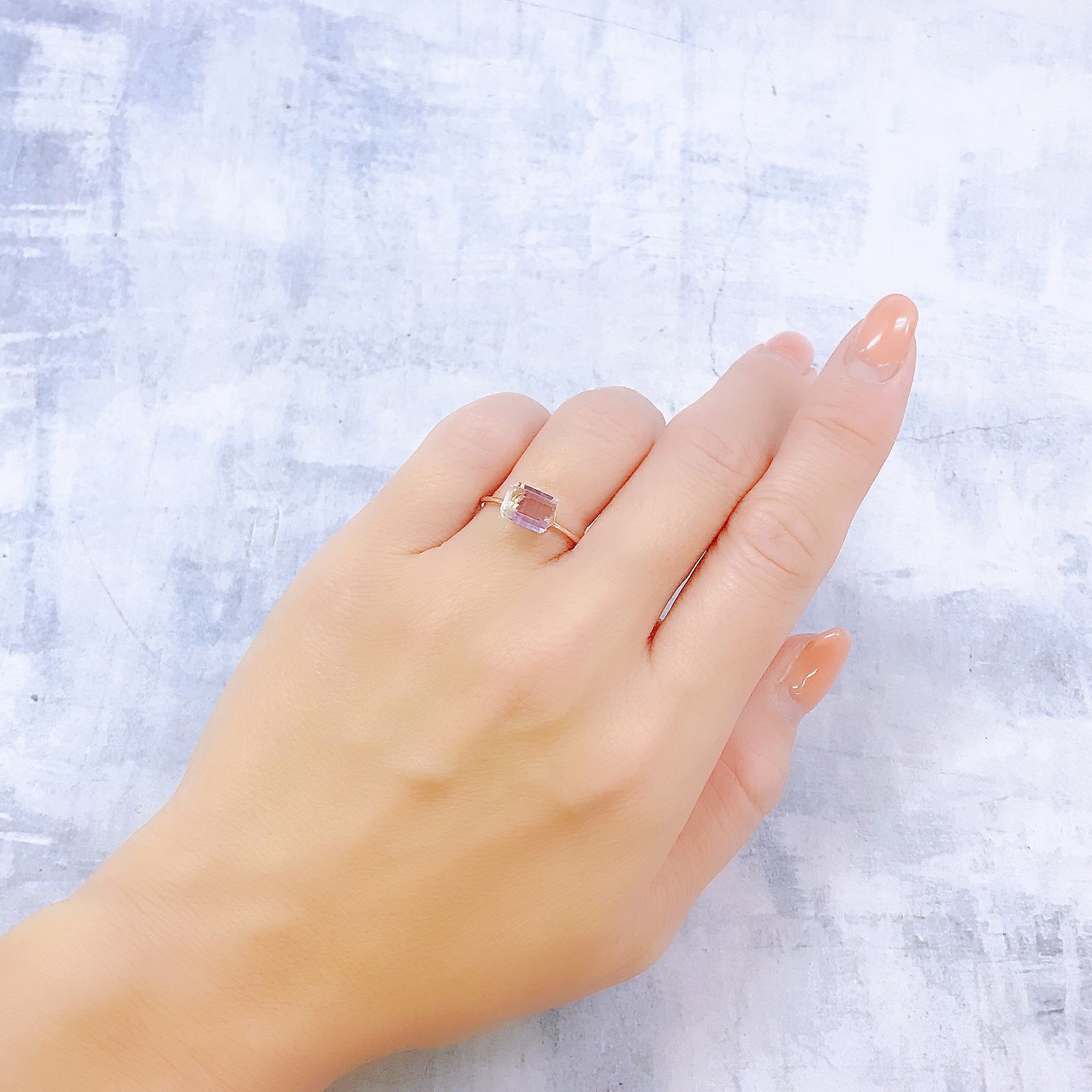 バイカラーフローライト 中国産 1.84ct [220917985]7.9x5.9mm前後