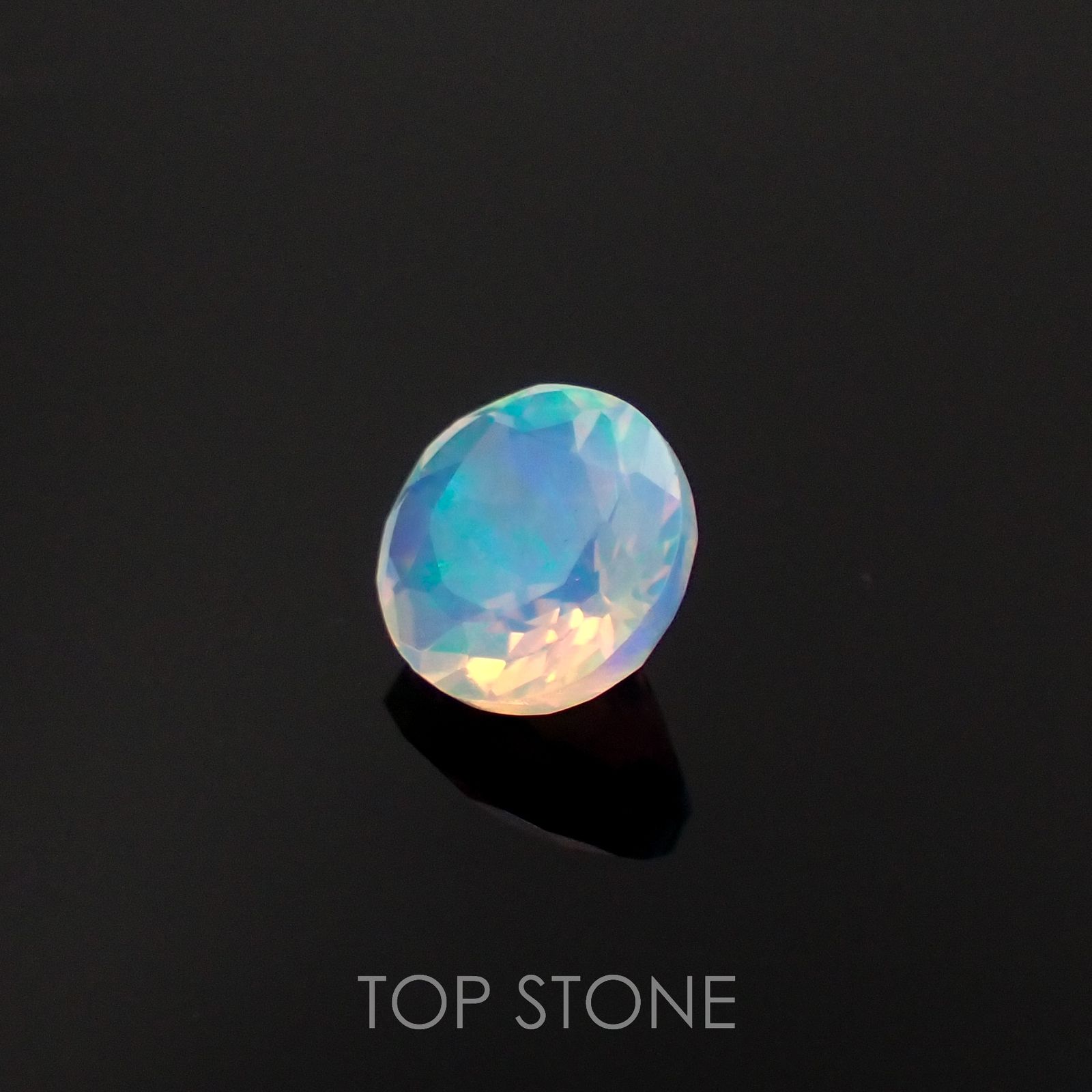 エチオピアオパール エチオピア産 0.58ct[230120030]6.1x6.1mm前後