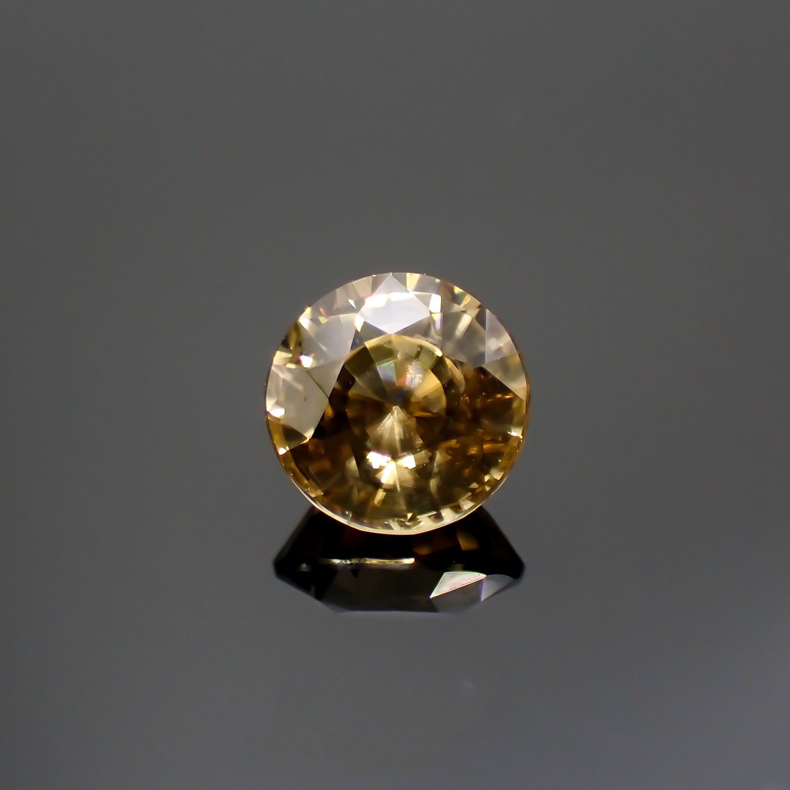 イエロージルコン(宝石名ジルコン)スリランカ/カンボジア産 1.48ct 