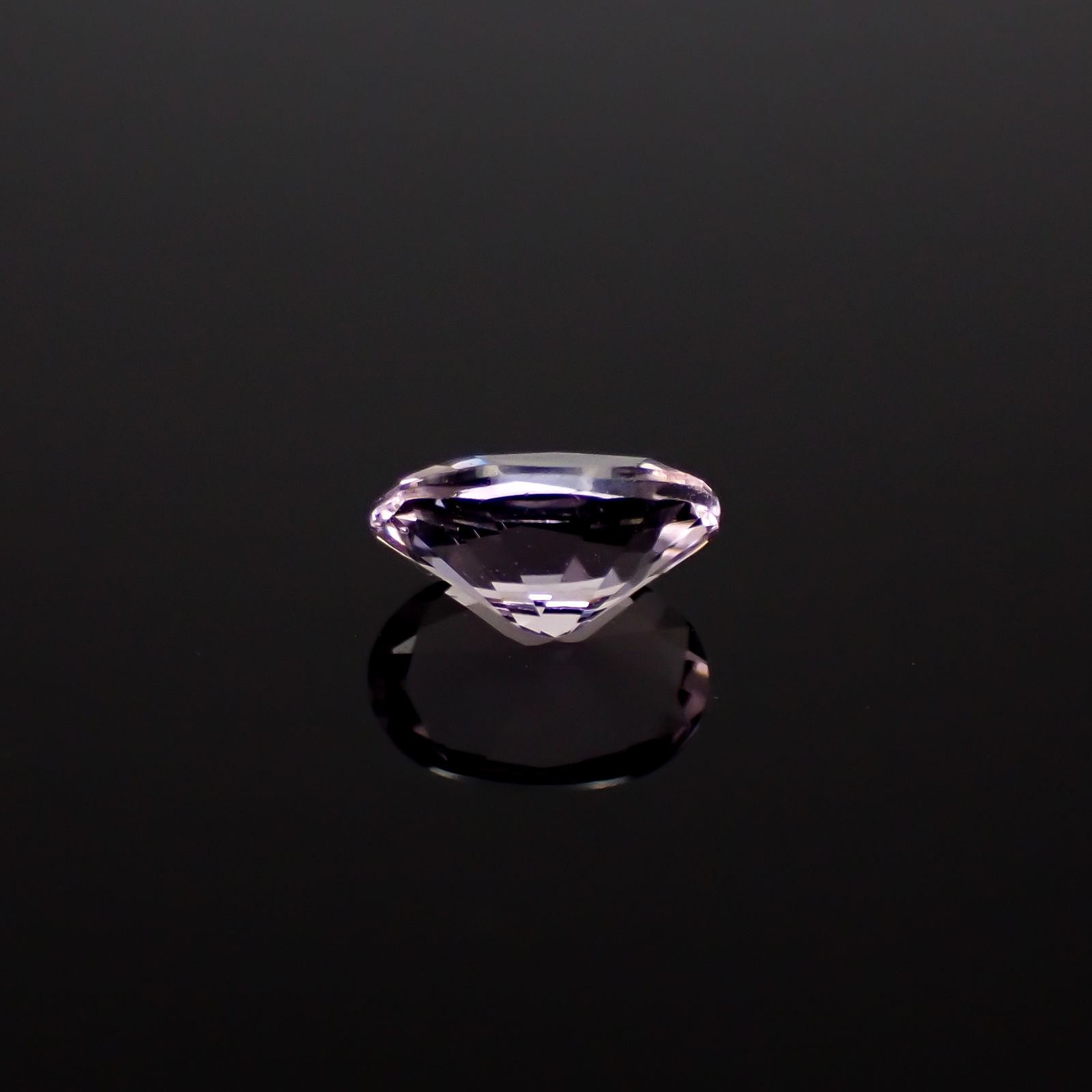 マリアライト(宝石名スキャポライト)スリランカ産 0.75ct 識別済[250330051]7.4x5mm前後