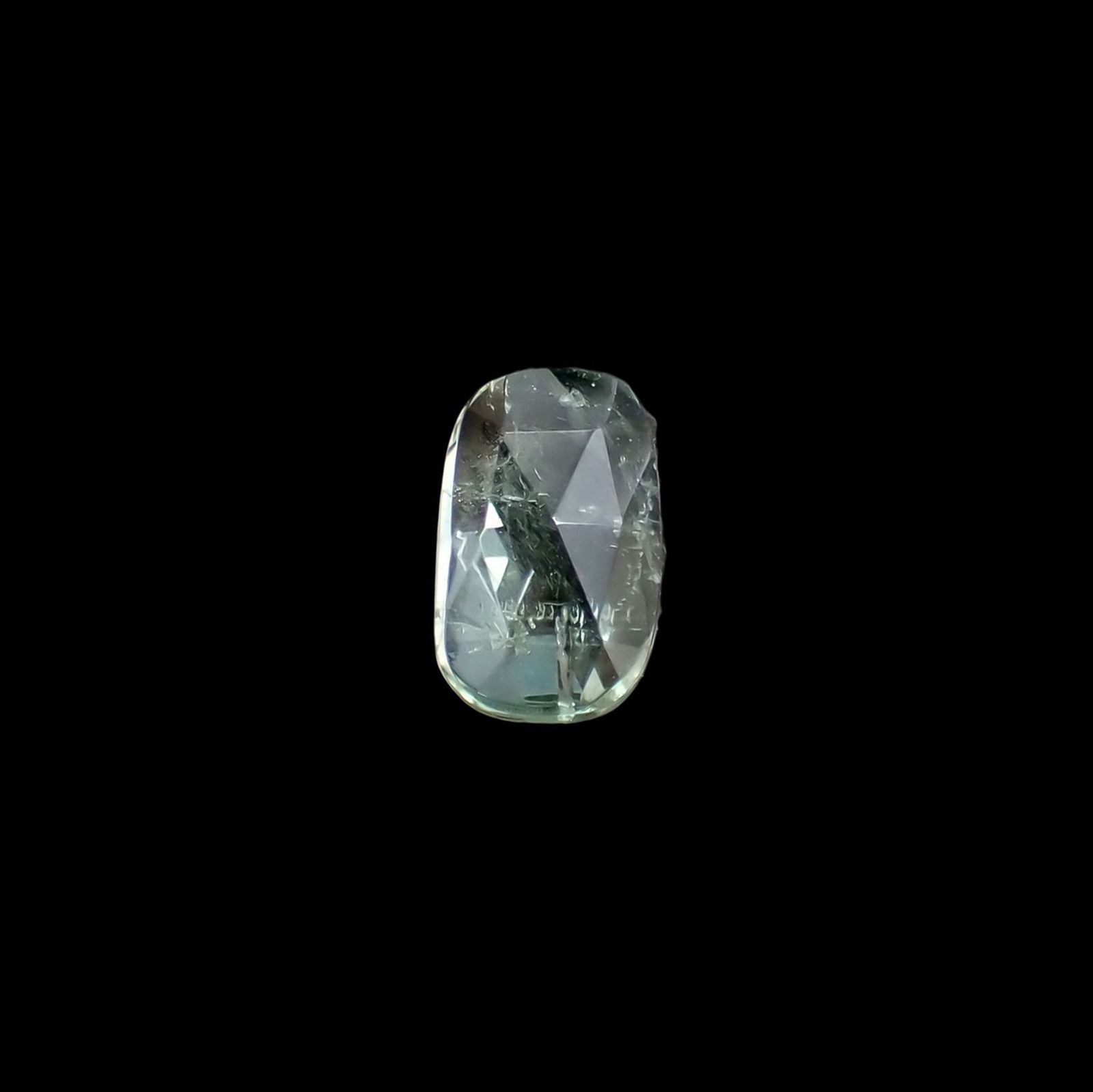 ◇ローズカット◇バナジウムコーネルピン(宝石名コーネルピン)タンザニア・タンガ州産 識別済 0.84ct / 6.9x4.3mm前後 [220115556]