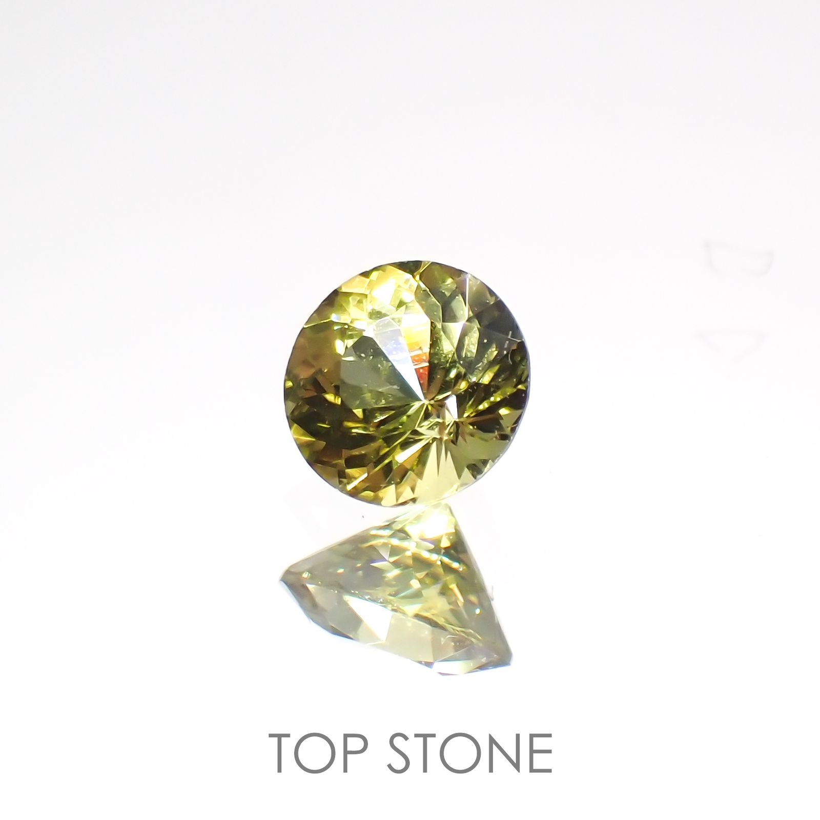 クリソベリル(宝石名クリソベリル)マダガスカル産 0.29ct 識別済[220114487]3.9x3.9mm前後