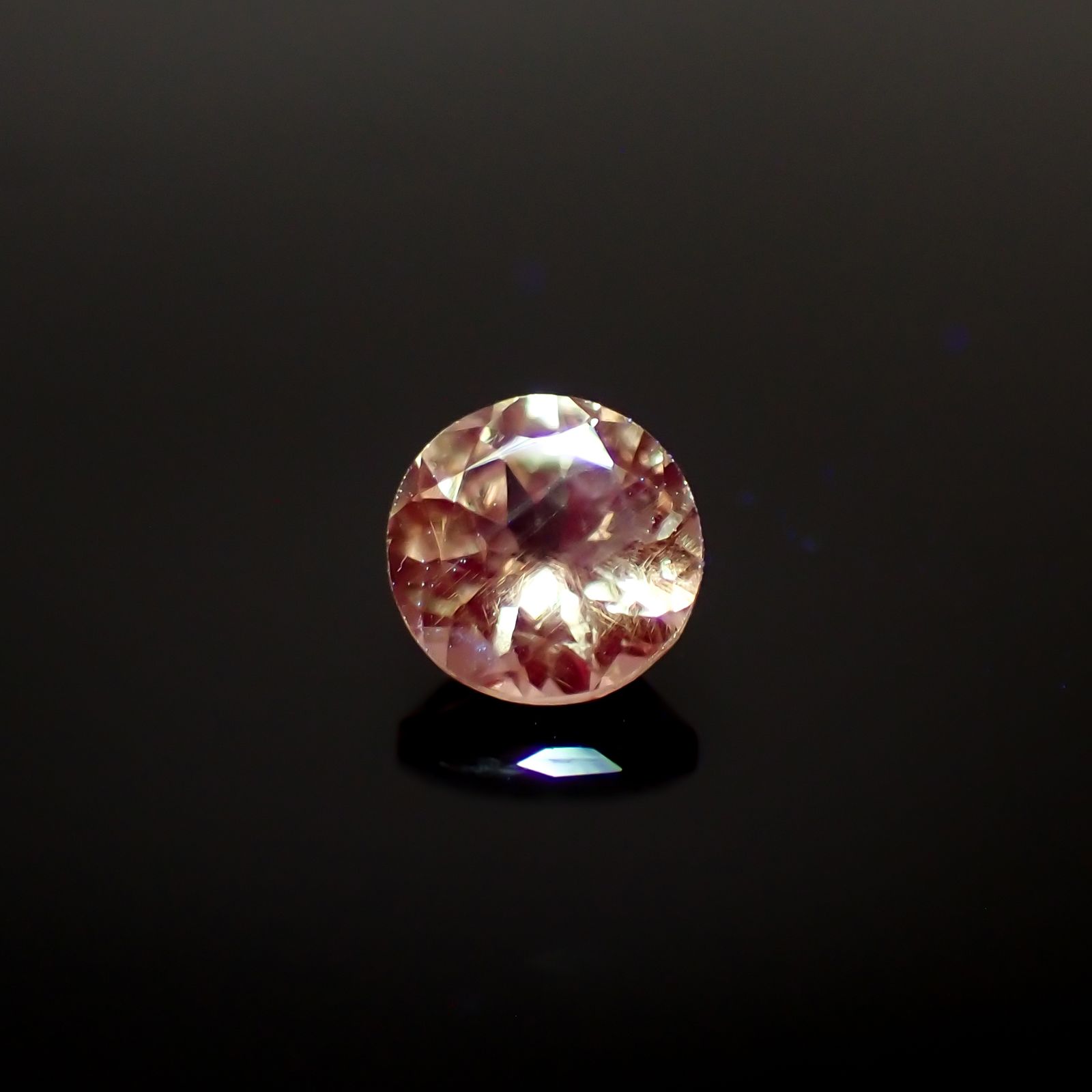 ドラゴンガーネット タンザニア産 0.48ct[231224543]4.6x4.6mm前後