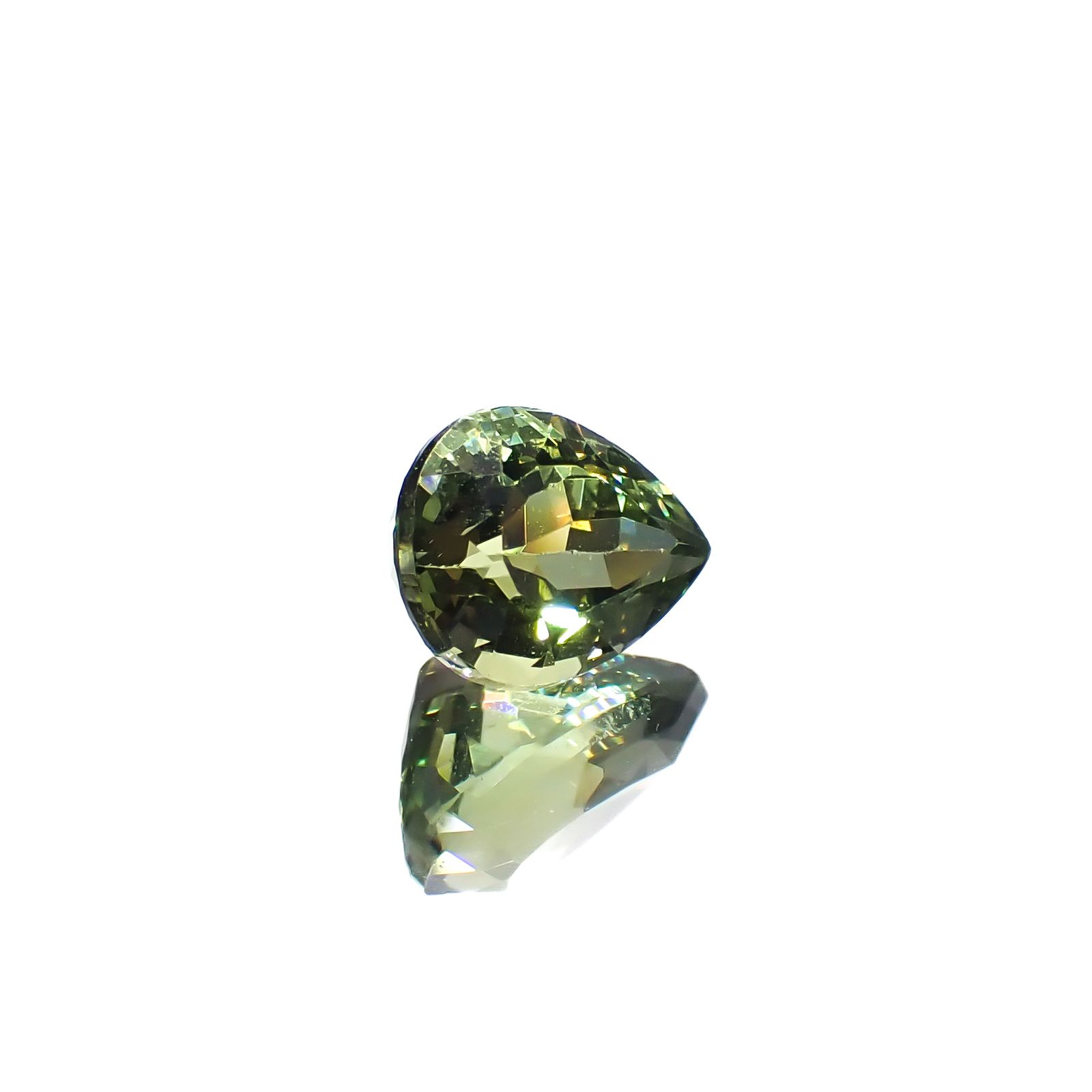 グリーンアパタイト マダガスカル産 1.24ct [241129486]7.3x5.6mm前後