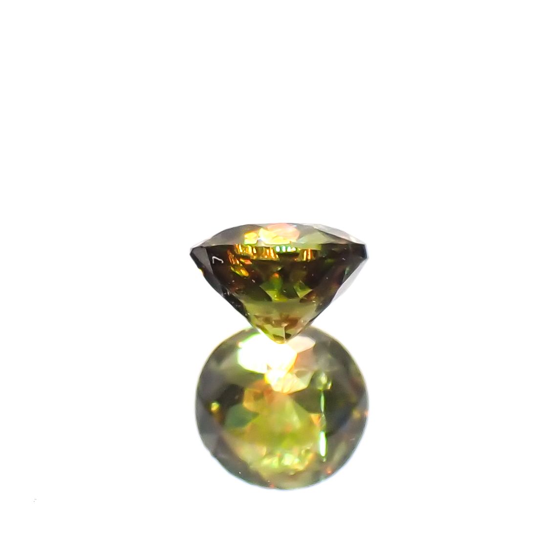 カラーチェンジスフェーン パキスタン産 0.18ct[230522187]3.4x3.3mm前後