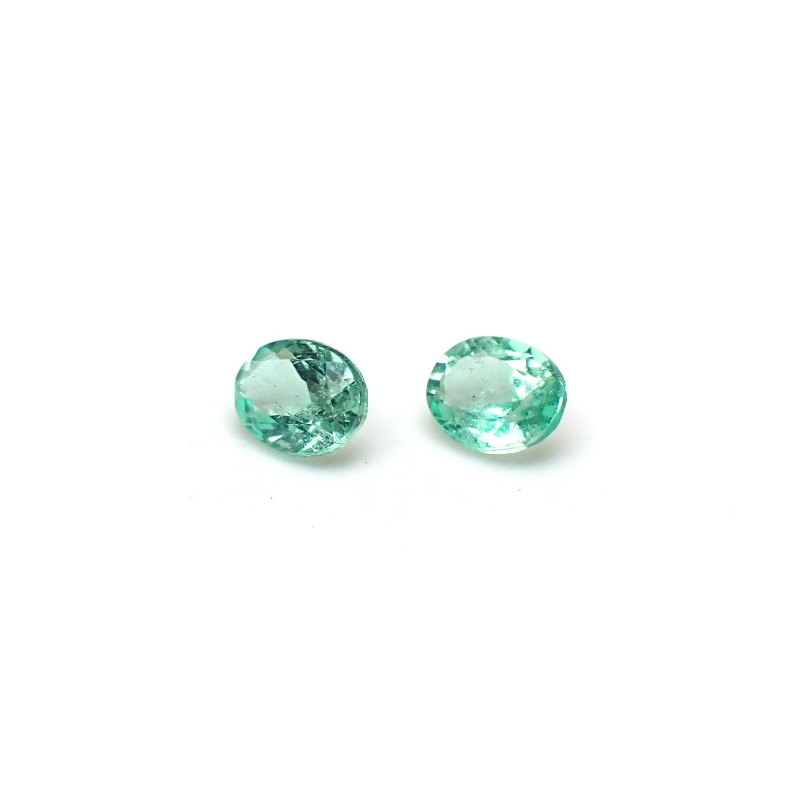 ◇ペアセット◇パステルカラーエメラルド ザンビア産 0.32ct(2pcs合計) [250430237]3.9x3mm前後